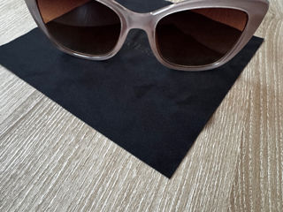 Ochelari de soare, Guess foto 2