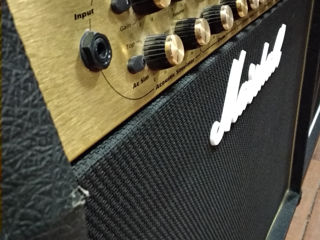 Marshall Valvestate AVT 2000 2x75 Вт 4-канальный комбик foto 8