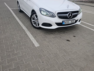 Mercedes E-Class foto 2