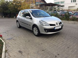 Renault Clio foto 3