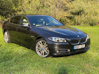 BMW 5 Series foto 1