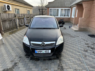 Opel Zafira foto 1