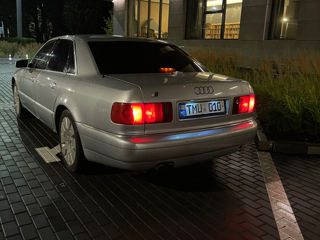 Audi S8 foto 6