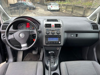 Volkswagen Touran foto 6