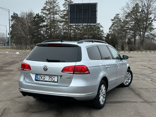 Volkswagen Passat foto 3