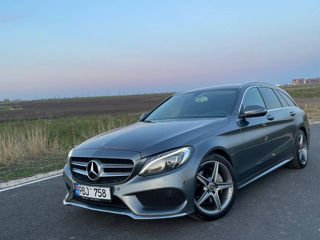 Mercedes C-Class foto 1