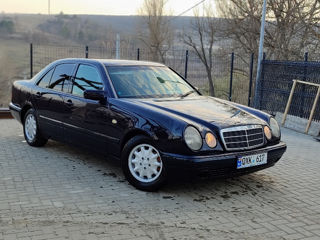 Mercedes E-Class foto 5