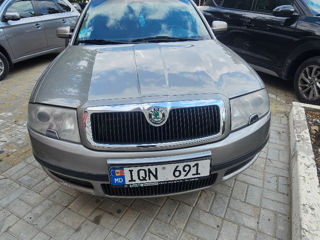 Skoda Superb foto 1