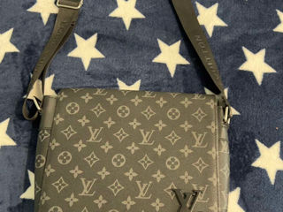 Louis Vuitton Logo bag foto 3