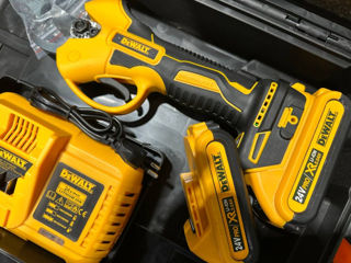 Farfice pe acumulator Dewalt foto 2