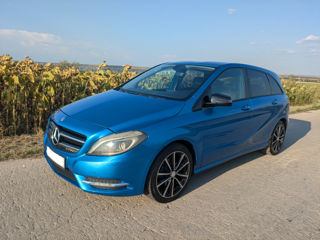 Mercedes B-Class foto 9