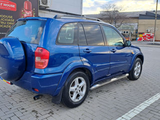 Toyota Rav 4 foto 3