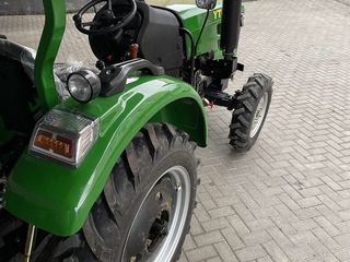 Nou Tractor YTO504 foto 9