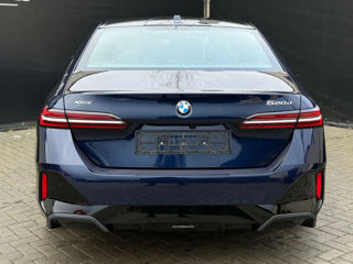 BMW 5 Series foto 5