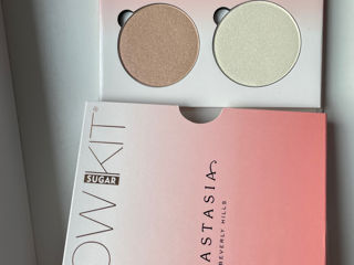 Anastasia Beverly Hills SUA foto 2