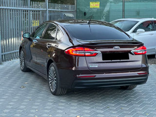 Ford Fusion foto 6