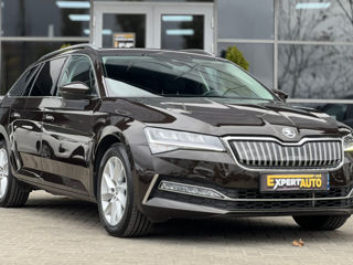 Skoda Superb foto 3