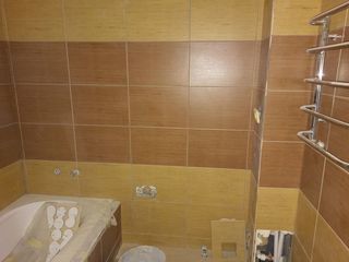 Se vinde apartament cu o odaie partial cu reparatie,pretul negociabil foto 1