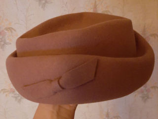 Три новые женские шерстяные шляпки. Эстония