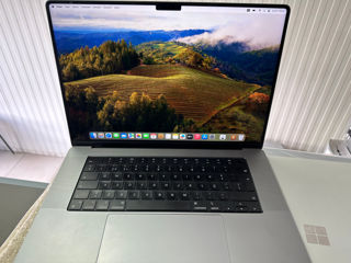 Apple MacBook Pro 16" 2021 16 M1 Max / 32GB RAM / 1TB SSD)