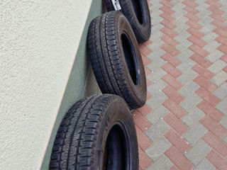 225/75/16C Michelin foto 3