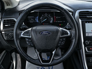 Ford Fusion foto 11