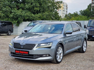 Skoda Superb foto 3