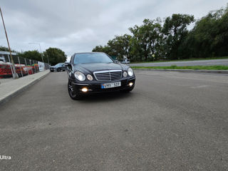 Mercedes E-Class foto 4