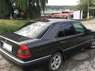 Mercedes C Class foto 6