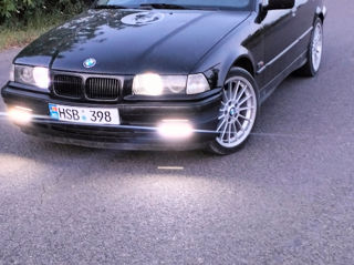 BMW 3 Series foto 10