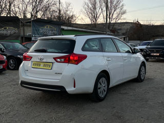 Toyota Auris foto 5