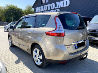 Renault Grand Scenic foto 2