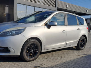 Renault Grand Scenic foto 1