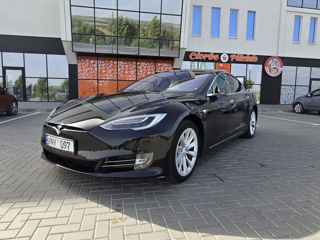 Tesla Model S foto 2