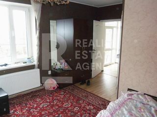 Casă la Botanica în 2 nivele la preţ de apartament, cu ogradă proprie foto 3