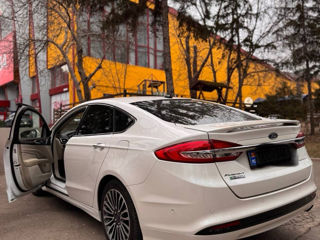 Ford Fusion foto 5