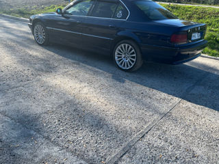 BMW 7 Series foto 4