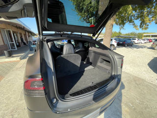 Tesla Model X foto 14