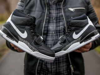 Nike Air Jordan Legacy Black/White foto 2