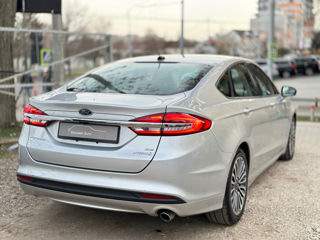 Ford Fusion foto 8