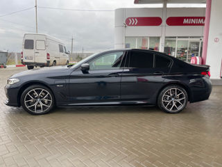 BMW 5 Series foto 4