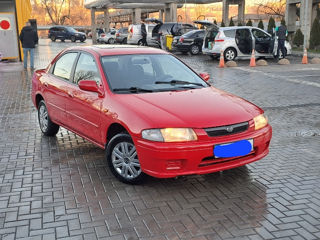 Mazda 323 foto 2