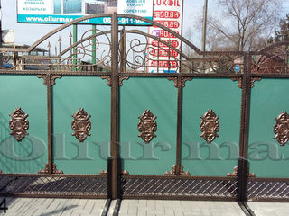 Porți, garduri, gratii, balustrade, copertine, uși metalice și alte confecții din fier. foto 9