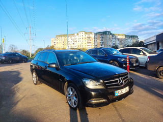 Mercedes C-Class foto 1