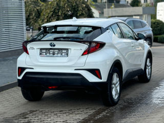 Toyota C-HR foto 3