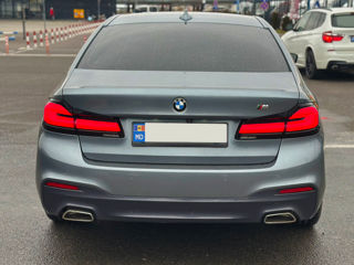 BMW 5 Series foto 7