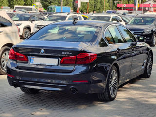 BMW 5 Series foto 3