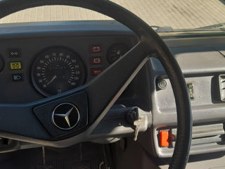 Mercedes 208D foto 2