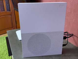 Xbox One S 1TB foto 1