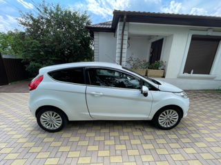 Ford Fiesta foto 4